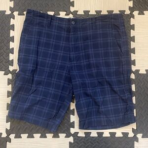 Used men’s Old Navy shorts